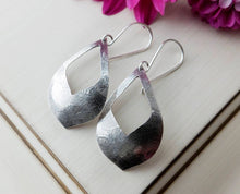 Load image into Gallery viewer, Moroccan Inspired Silver Dangle Earrings