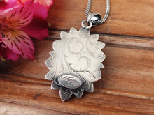 Load image into Gallery viewer, Garden Quartz Pendant