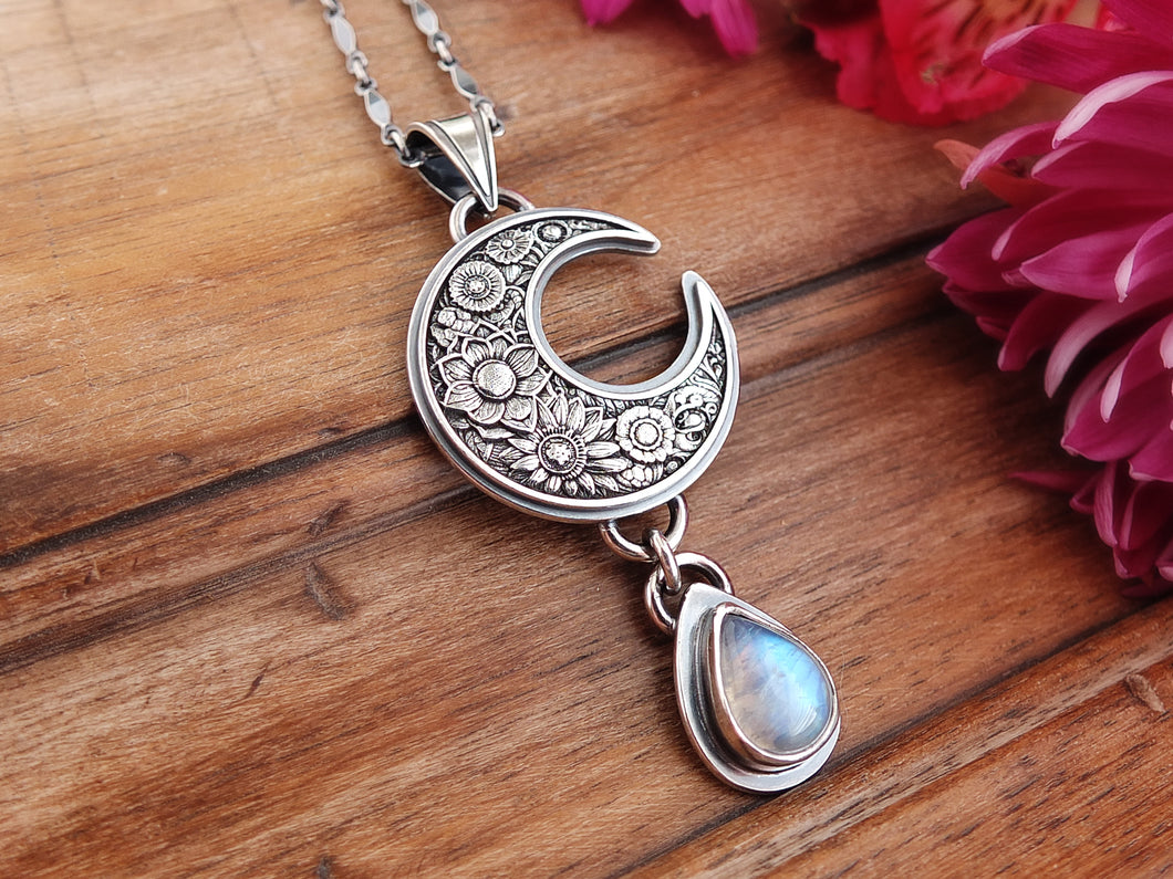 Rainbow Moonstone Pendant