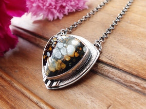Luna Oscura / Dark Moon Stone Necklace