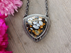 Luna Oscura / Dark Moon Stone Necklace
