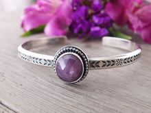 Load image into Gallery viewer, Rose Cut Sapphire Cuff Bracelet