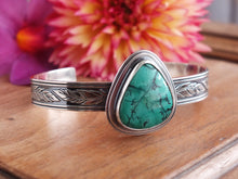 Load image into Gallery viewer, Green Hubei Turquoise Cuff Bracelet