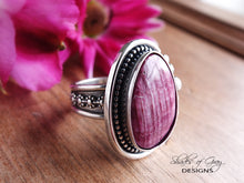 Load image into Gallery viewer, Spiny Oyster Shell Ring or Pendant (Choose Your Size)
