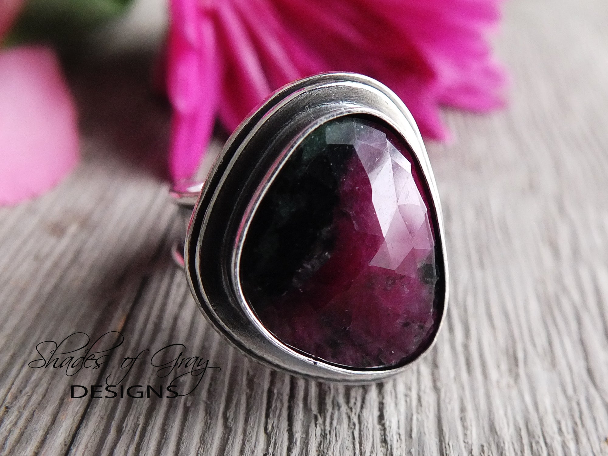 Zoisite ring deals