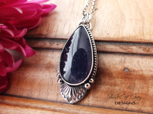 Load image into Gallery viewer, Iolite Sunstone Pendant