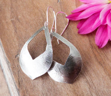 Load image into Gallery viewer, Moroccan Inspired Silver Dangle Earrings