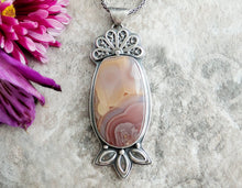 Load image into Gallery viewer, Agua Nueva Agate Pendant with 18&quot; chain